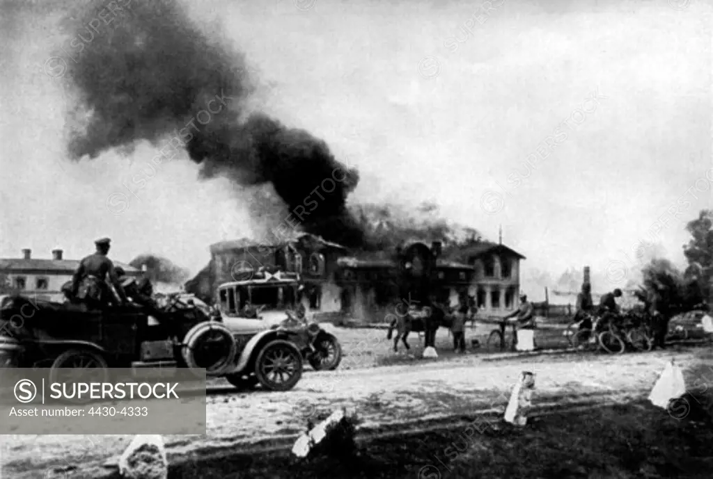 events First World War WWI Eastern Front Battle of Tannenberg 26.- 30.8.1914 burning train station Usdau East Prussia,