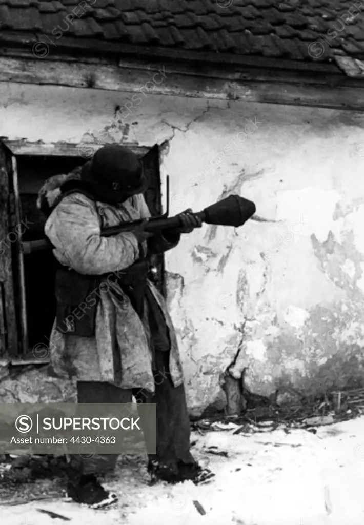 events Second World War WWII Russia 1944 1945 soldier of the Waffen-SS with Panzerfaust Britskoye Ukraine 15.1.1944,