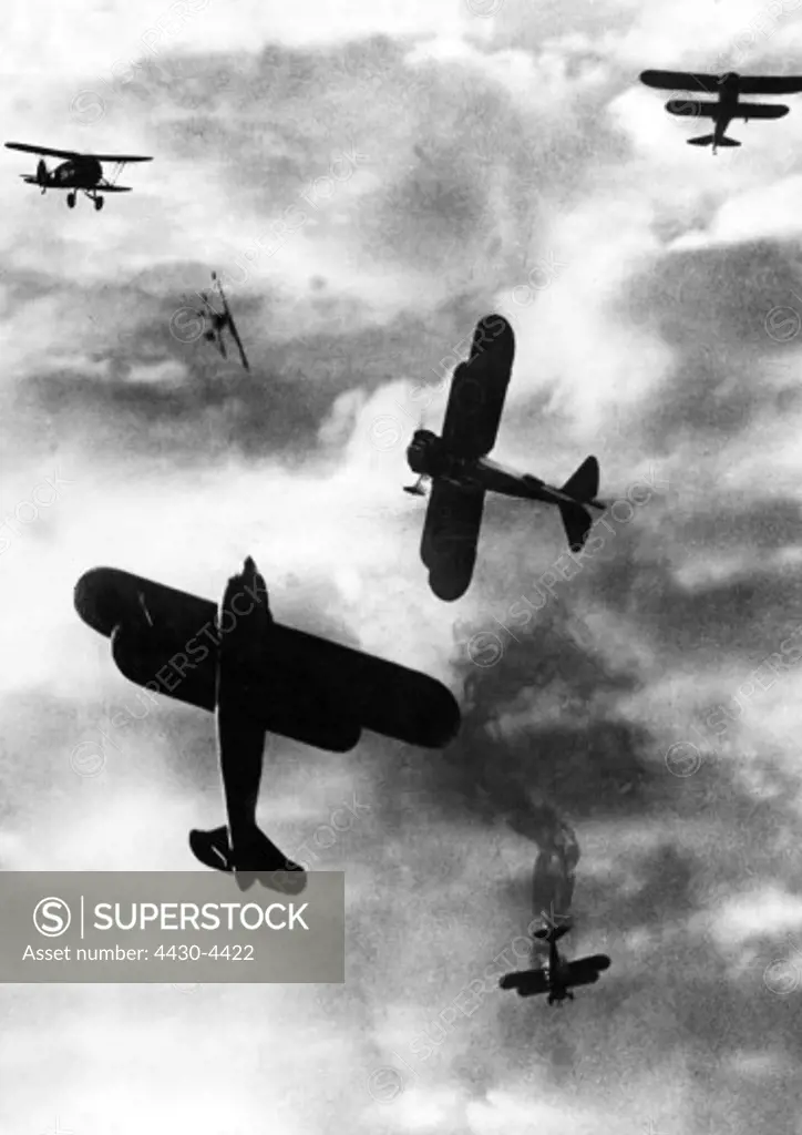 geography/travel Spain Civil War 1936 - 1939 aerial war dogfight between Italian and republican biplanes circa 1937,