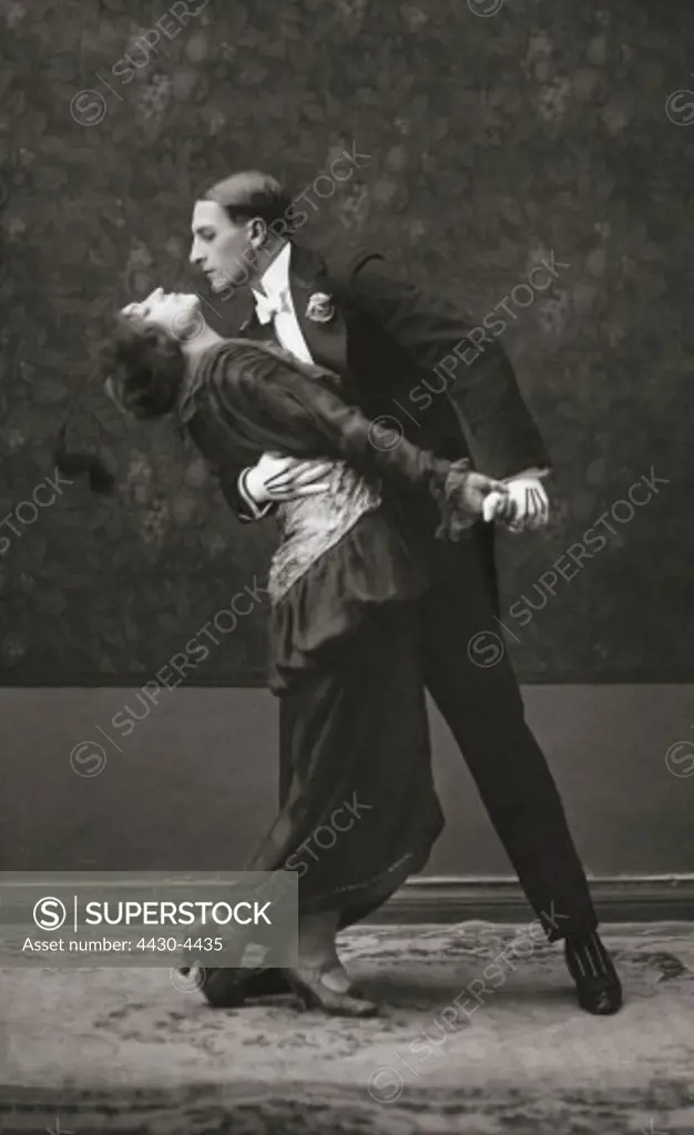 people couple dancing circa 1920 20th century,