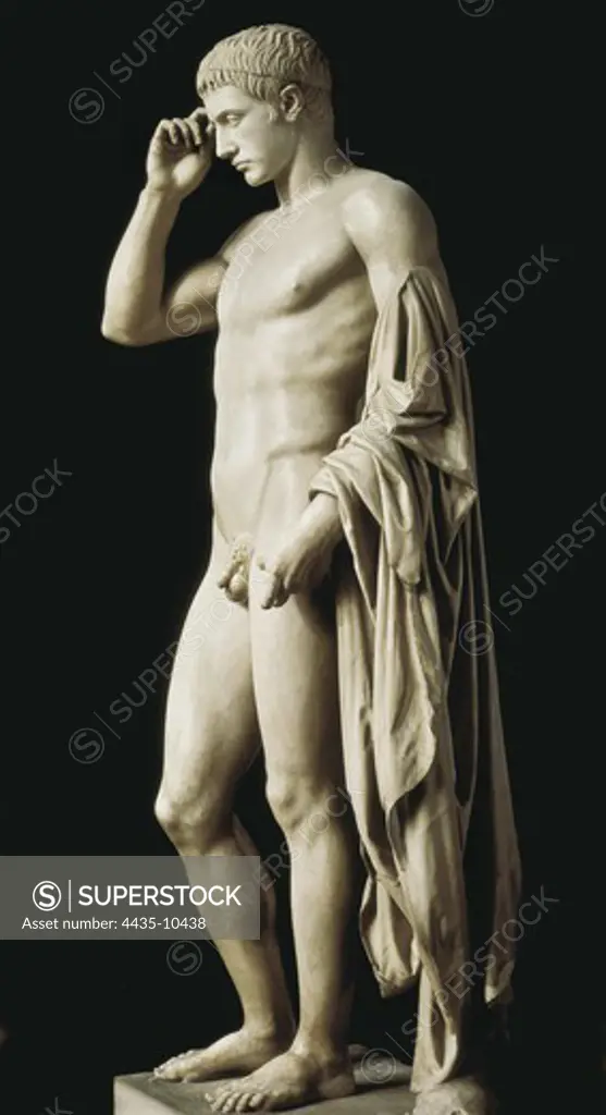 Statue of Marcellus (Statue de Marcellus). 34 BC. Caesar's nephew. He expanded the Empire territories of the North East. Work signed by Cleomenes Athenian. Marcellus is represented as Mercury. Sculpture on marble. FRANCE. LE-DE-FRANCE. Paris. Louvre Museum.