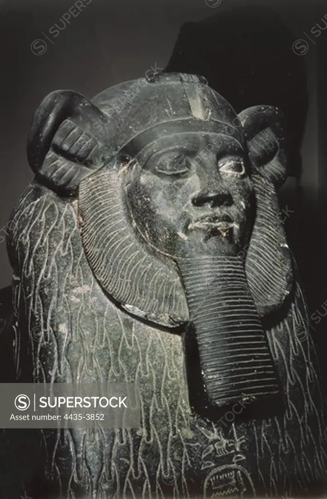 Sphinx Hyksos. 1854 -1809 BC. Detail of the head, sphinx depicting Pharaoh Amenemhat III. Egyptian art. Middle Kingdom. Sculpture on rock. EGYPT. CAIRO. Cairo. Egyptian Museum.