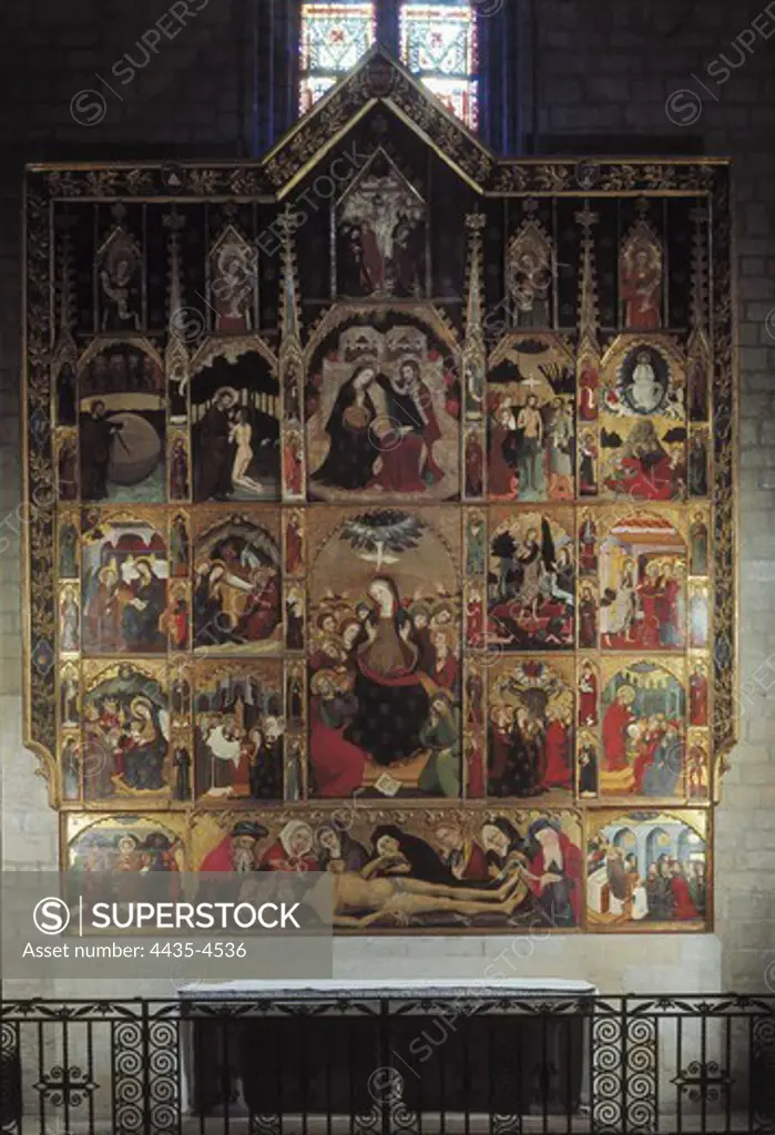 SERRA, Pere (1343-1406). Altarpiece of the Arrival of the Holy Spirit or the Pentecost. 1393. SPAIN. Manresa. Basilica of Santa Maria de la Seu of Manresa. The central predella with representation of the Entombment of Christ. Work by LluÕs Borrassa. Gothic art. Tempera on wood.