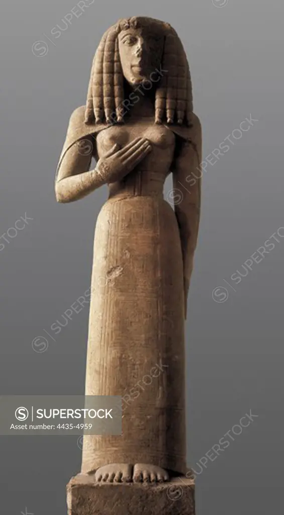The Auxerre Godess. 640 -630 BC. Archaic Greek art. Sculpture on rock. FRANCE. ëLE-DE-FRANCE. Paris. Louvre Museum. Proc: GREECE. CRETE.