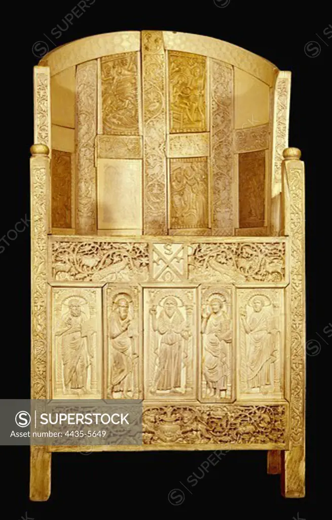 Cathedral of Bishop Maximianus of Ravenna. 6th c. ITALY. Ravenna. Archbishop's Museum. Early Byzantine art. Furniture.