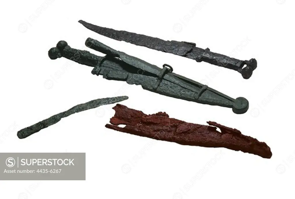 Iron weapons of a warrior (5th-4th c. BC). Iron Age. SPAIN. MADRID (AUTONOMOUS COMMUNITY). Madrid. National Museum of Archaeology. Proc: SPAIN. CASTILE AND LEON. SORIA. Alpanseque.