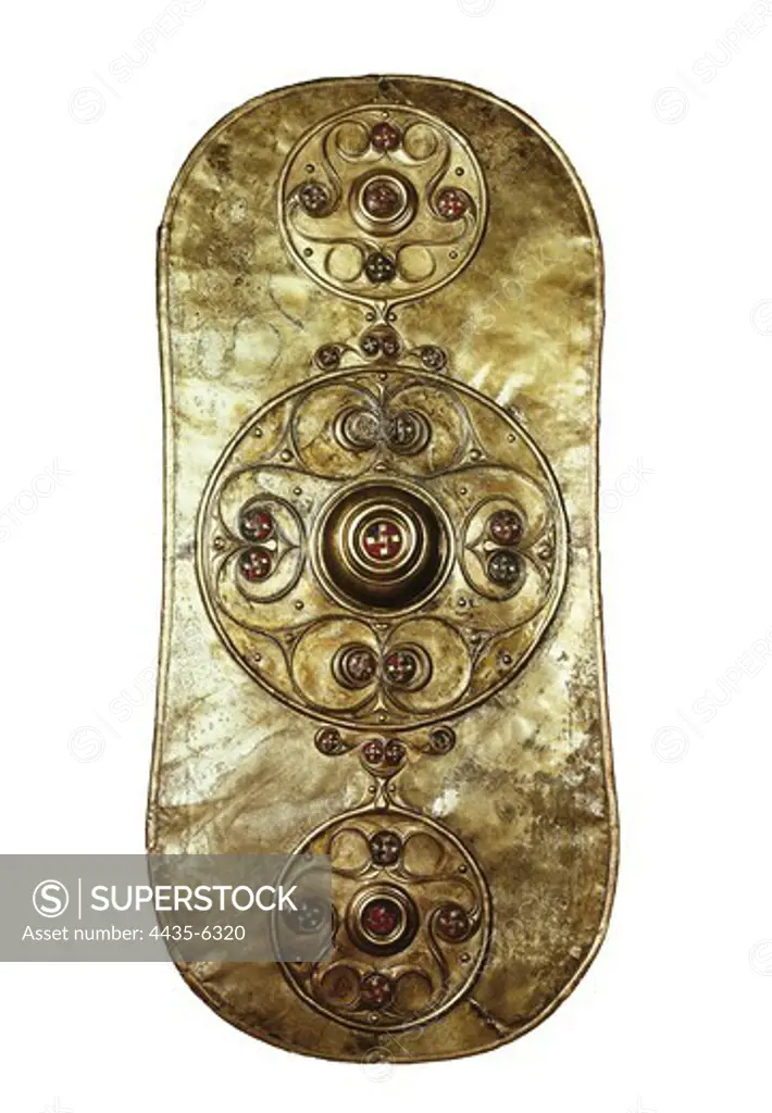 The Battersea Shield. 350 -50 BC. Celtic art. Jewelry. UNITED KINGDOM. ENGLAND. London. The British Museum. Proc: UNITED KINGDOM. ENGLAND. GREATER LONDON. London.