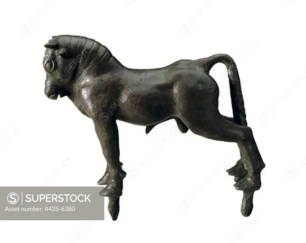 Bull from Azaila. Iberian art. Sculpture on bronze. SPAIN. MADRID (AUTONOMOUS COMMUNITY). Madrid. National Museum of Archaeology. Proc: SPAIN. ARAGON. TERUEL. Azaila.