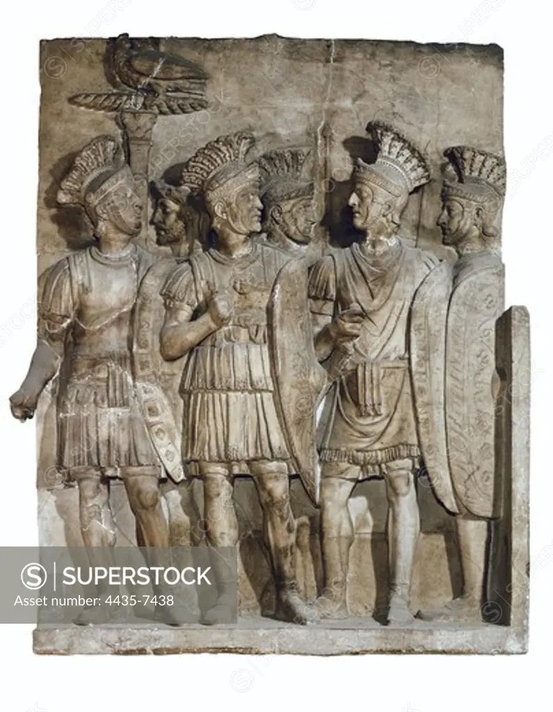 Soldiers of the Praetorian Guard. 2nd c. Roman art. Early Empire. Relief on marble. FRANCE. ëLE-DE-FRANCE. Paris. Louvre Museum.