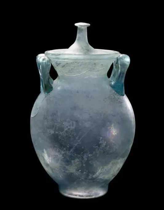Urn with lid. 1st-2nd c. Roman art. Early Empire. Glass and Crystal. SPAIN. MADRID (AUTONOMOUS COMMUNITY). Madrid. National Museum of Archaeology. Proc: ITALY. CAMPANIA. NAPLES. Pompeii.
