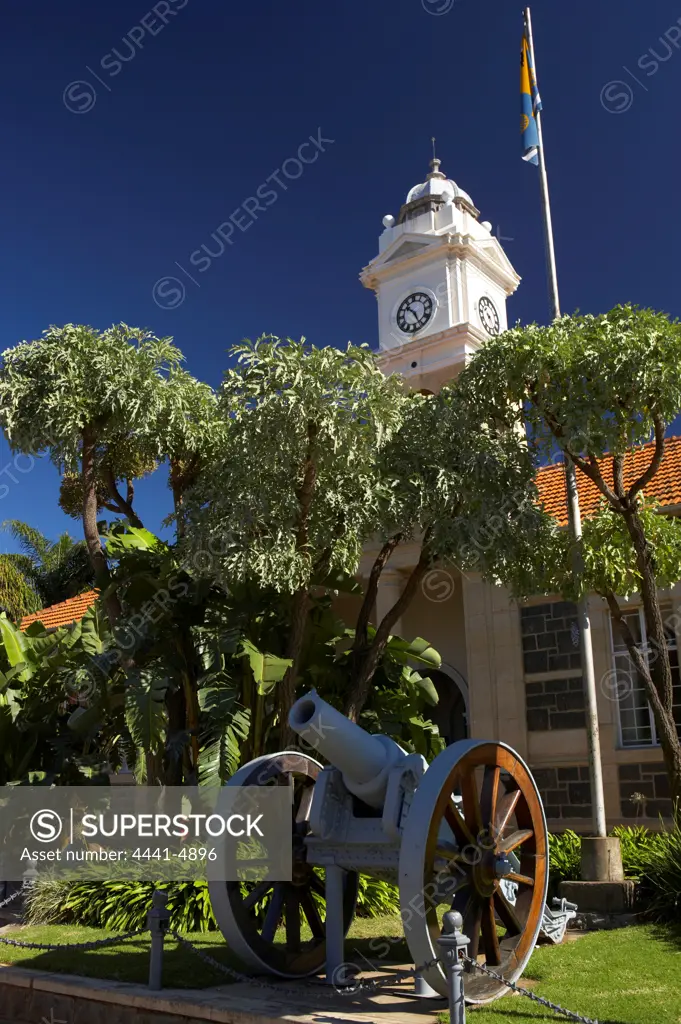 One of the guns/ cannons used by the Boers during the Anglo Boer War. Outside the Ladysmith Town Hall. Ladysmith. kwaZulu-Natal. South Africa