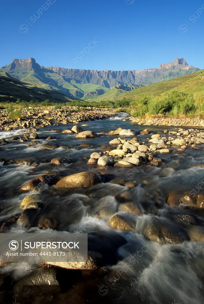 Tugela River and Amphitheatre. Royal Natal National Park. uKhahlamba Drakensberg Park. KwaZulu-Natal. South Africa.
