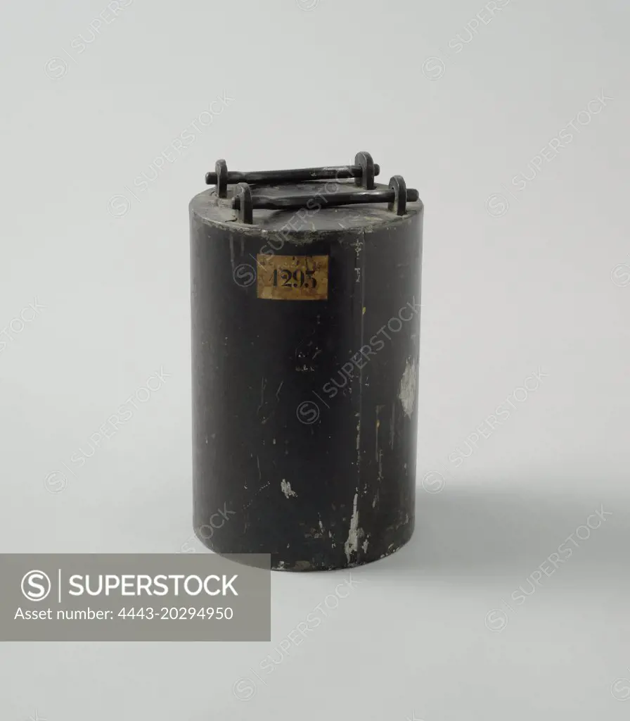 18 cm canister, Royal Laboratory, 1868