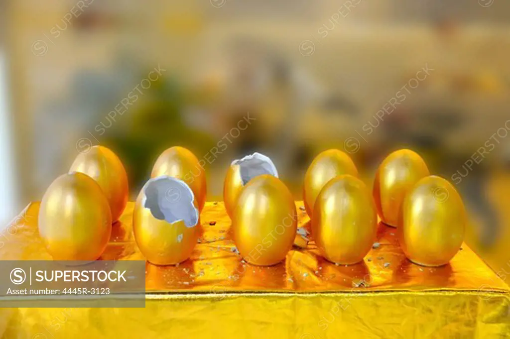 Gold eggs