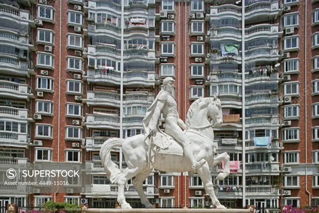 apartment towers, living in Shanghai, highrise apartments, Yangpu district, windows, facade, horse statue, knight