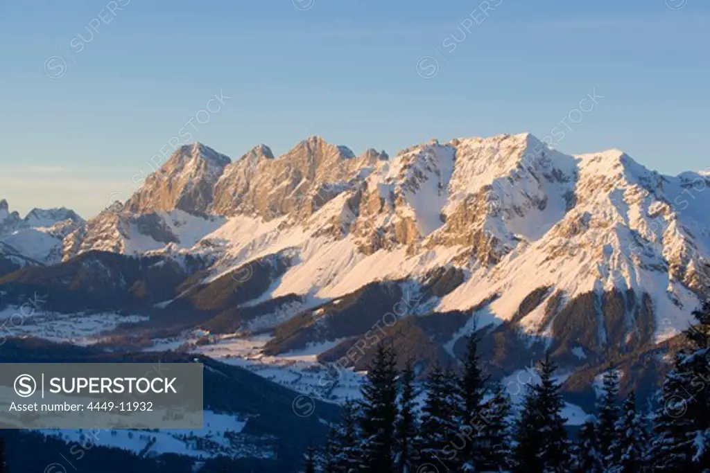 Summit of the Dachsteinregion at horizon, Schladming, Ski Amade, Styria, Austria