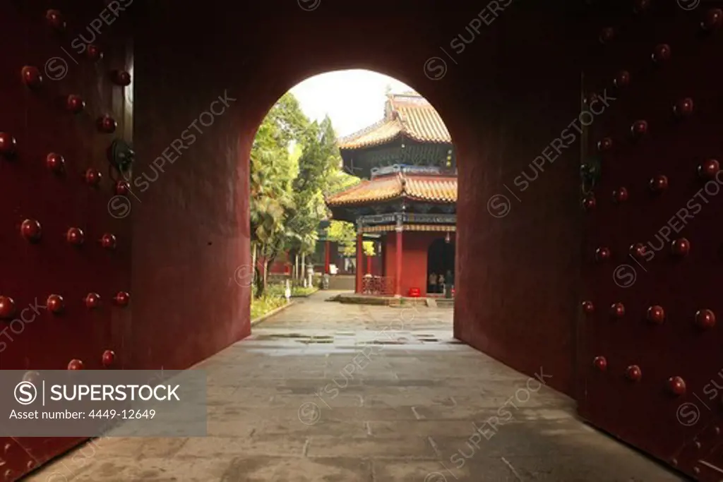 main gate to Grand Temple, red monastery wall, Taoist Heng Shan south, Hunan province, Hengshan, Mount Heng, China, Asia