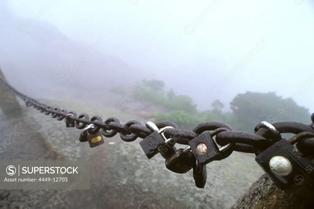padlocks, locked and the key thrown down the mountain, symbol for couples to pledge faithfulness, Huang Shan, Anhui province, China, Asia, World Heritage, UNESCO