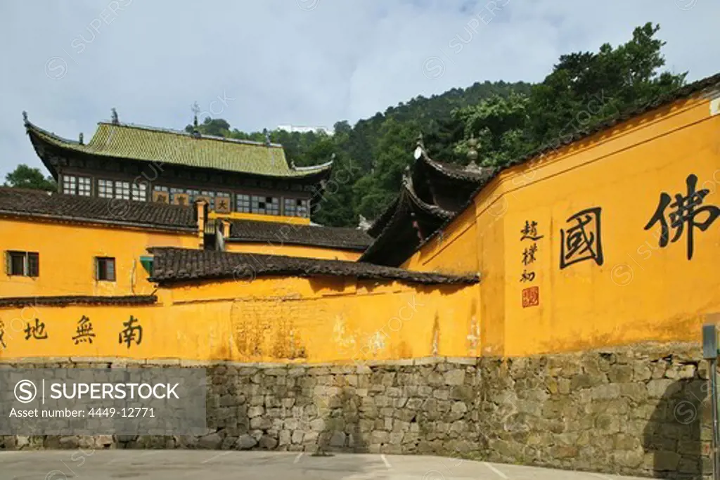 Zhiyuan Monastery, Jiuhua Shan Village, Jiuhuashan, Mount Jiuhua, mountain of nine flowers, Jiuhua Shan, Anhui province, China, Asia