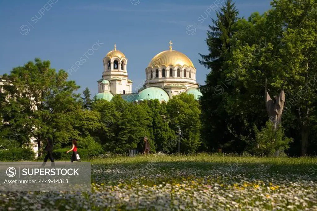 City park in front of Saint Alexander Nevski Cathedral, Sofia, Bulgaria, Europe