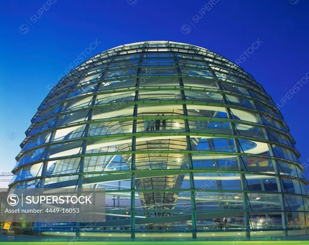 Dusk, Cupola of Reichstag, dome by Norman Foster, Berlin