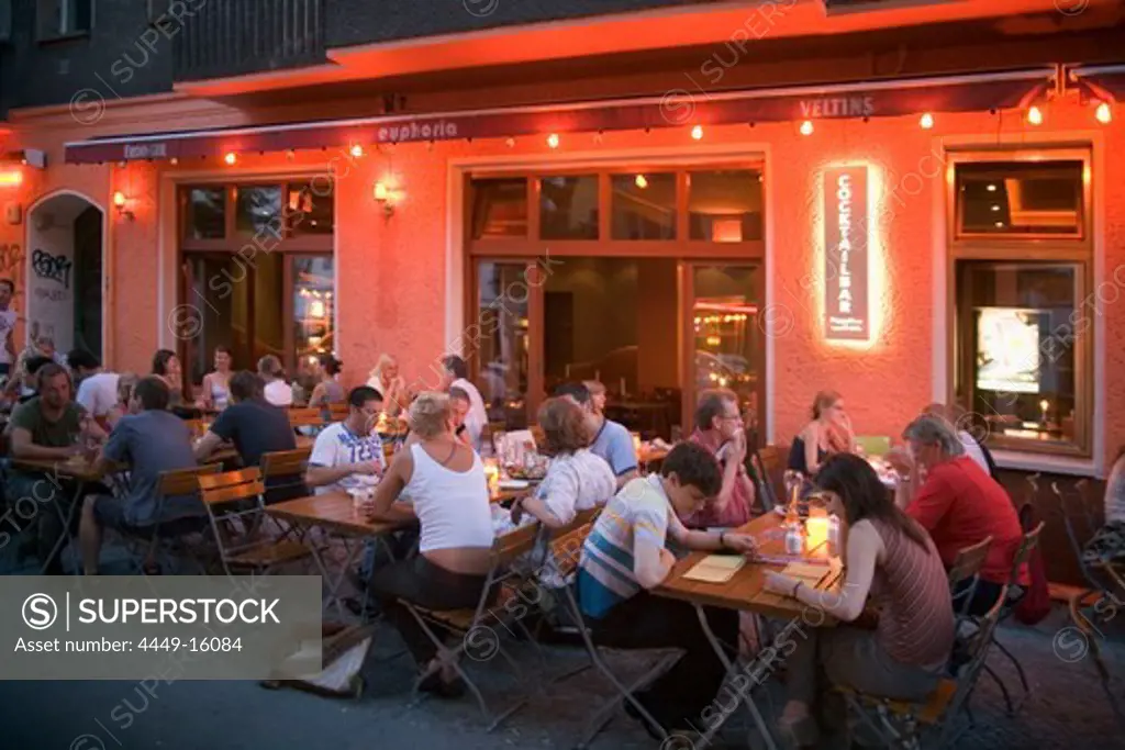 Berlin Friedrichshain, Simon Dach street, street cafes restaurants bars, young people