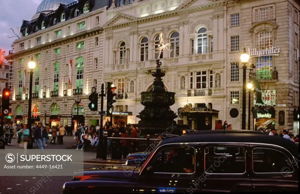 UK, London Piccadilly Circus rush hour