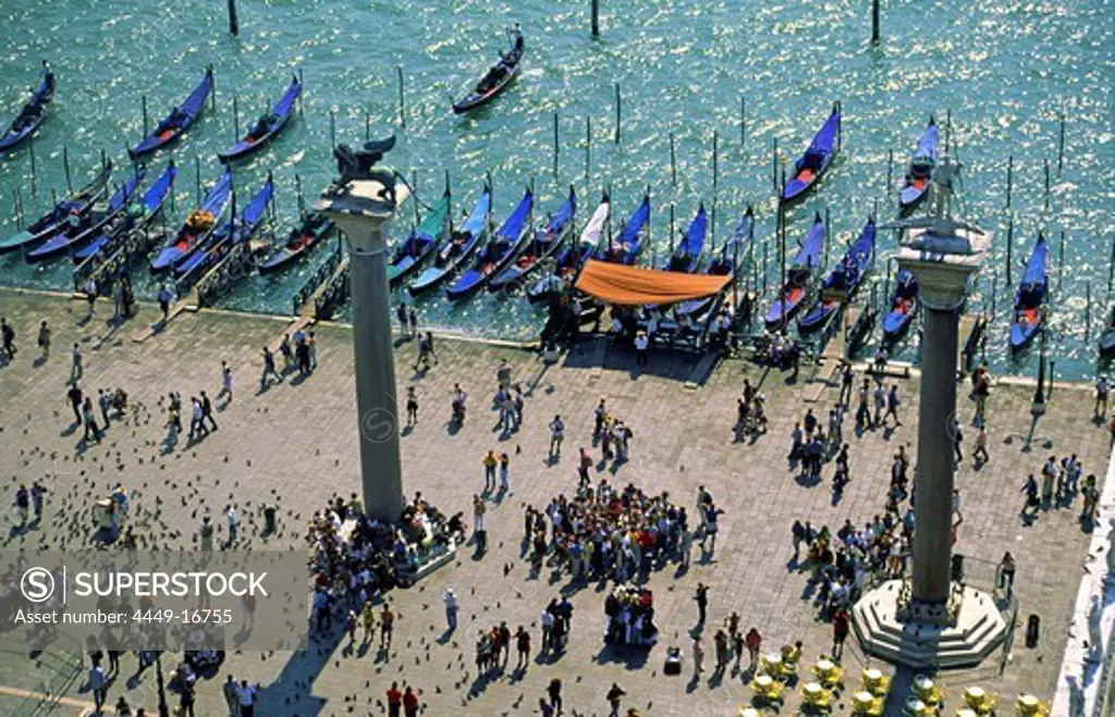 Italy Venice Riva gli Schiavoni, Canale Gran Riva gli Schiavoni Gondola, pier