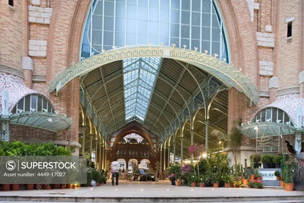 Mercado de Colon, opened in 1916, 2003 refurbished with cafes, bars, and boutiques, Valencia, Spain