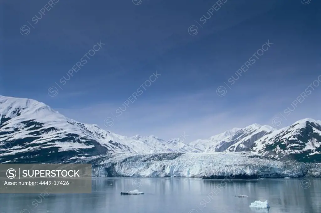 Hubbard Glacier in Glacier Bay, Alaska, USA