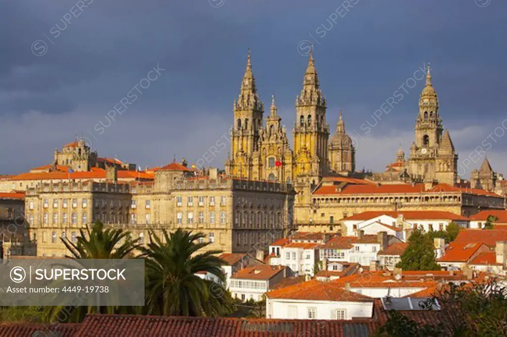 Dramatic sky over the old city with westside view of Cathedral, Catedral de Santiago de Compostela, Santiago de Compostela, Galicia, Spain