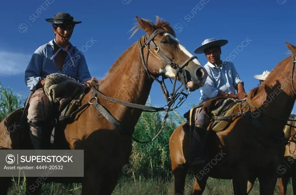 Gauchos on horseback, horse, Esteros del Ibera, Corrientes, Argentina