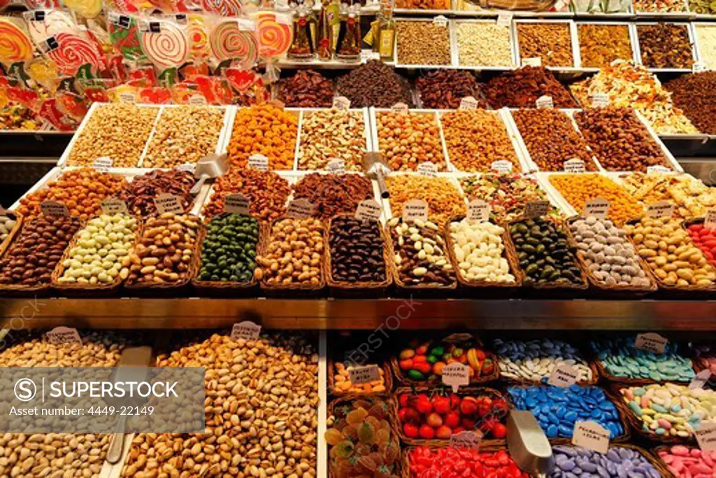 Barcelona, market hall La Boqueria, Pralines, Sweets, Nuts