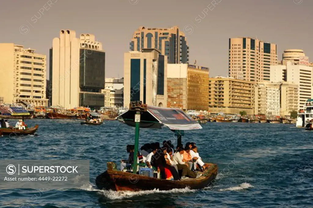Dubai Creek Promenade Skyline, Deira buisiness district, Ferries on dubai Creek between Deira and Bur Dubai