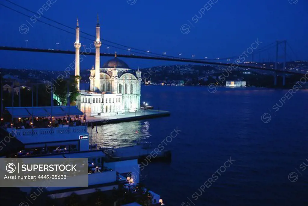 Ortakoey Camii, Bospurus, Istanbul, Turkey