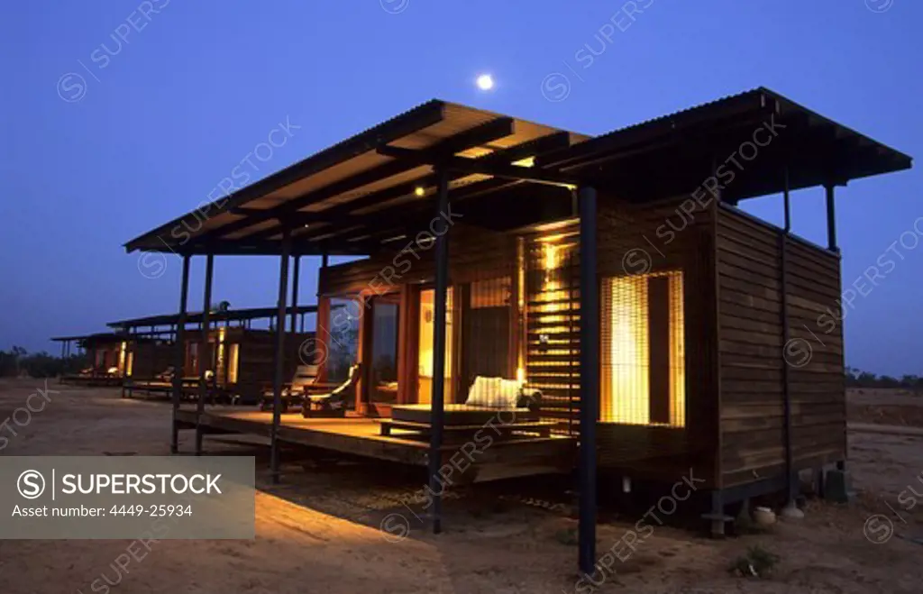Evening at the luxurious Wrotham Park Lodge in the Cape York peninsula in Queensland, Australia