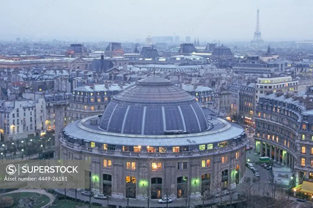 View of building of Bourse de Commerce de Paris in the evening, 1st Arrondissement, Paris, France, Europe