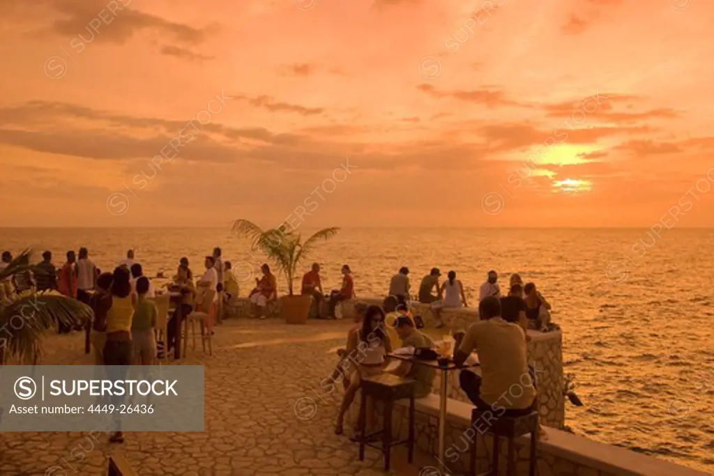 Jamaica Negril Ricks Cafe open air bar viewpoint at sunset