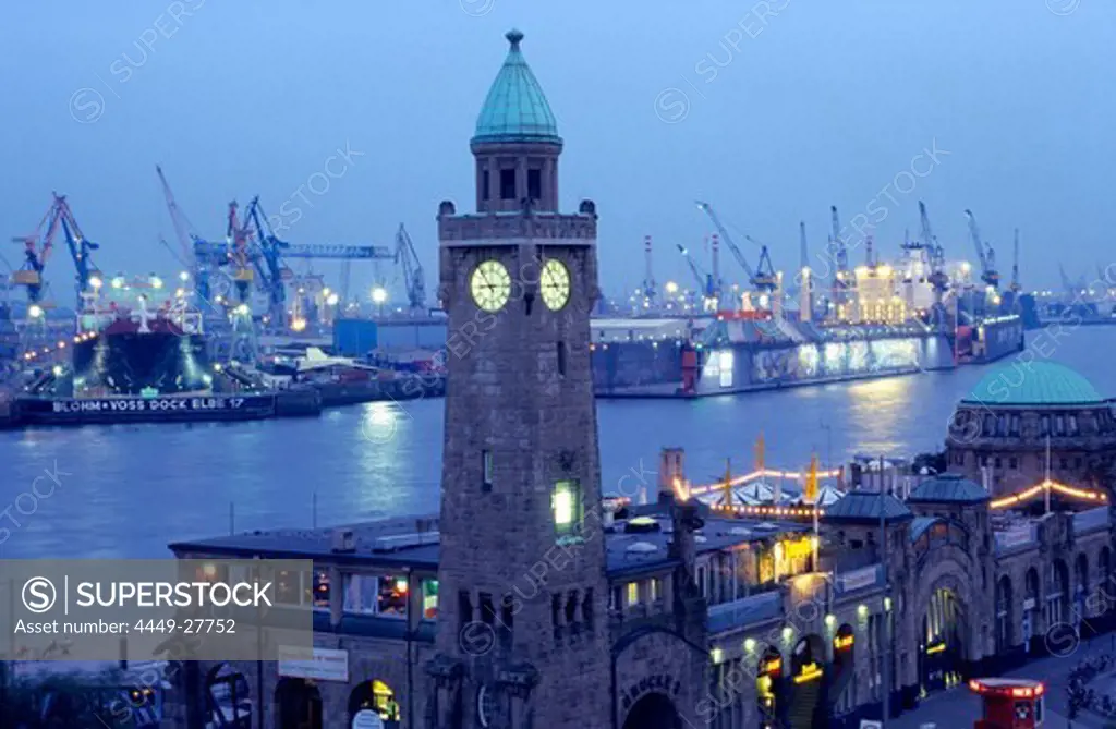 Europe, Germany, hanseatic city of Hamburg, port of Hamburg, Landungsbruecken (Jetties)