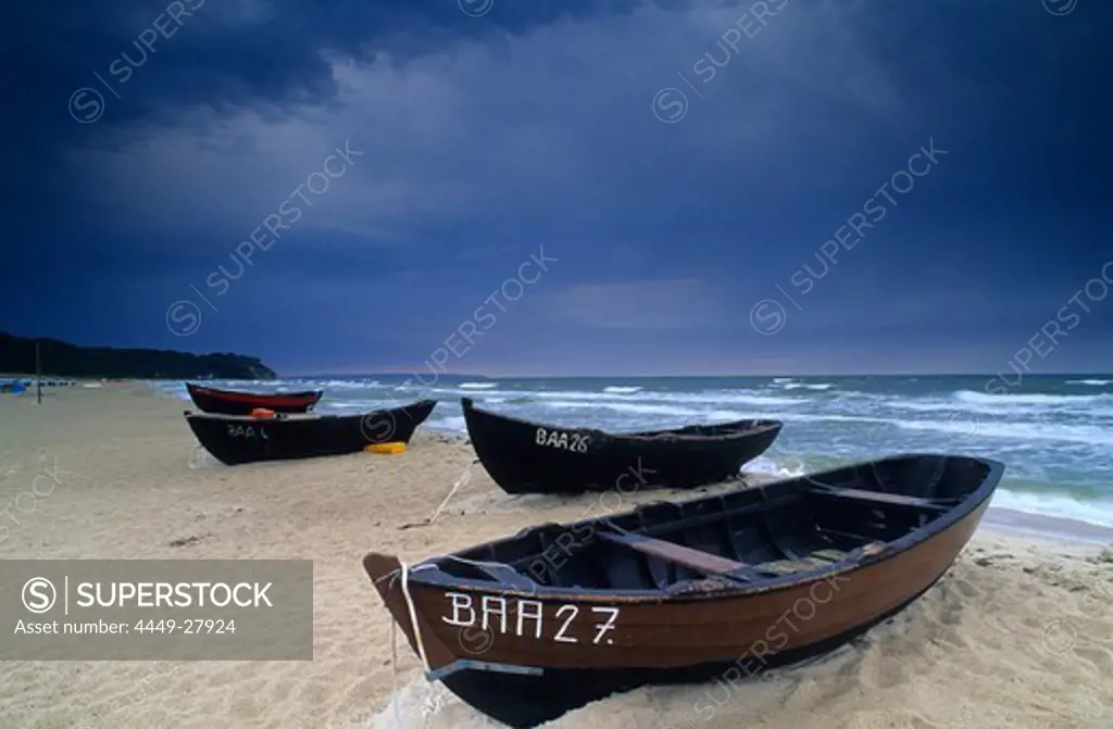 Europe, Germany, Mecklenburg-Western Pomerania, isle of Ruegen, Baabe Seaside Resort, rowing boats on the beach