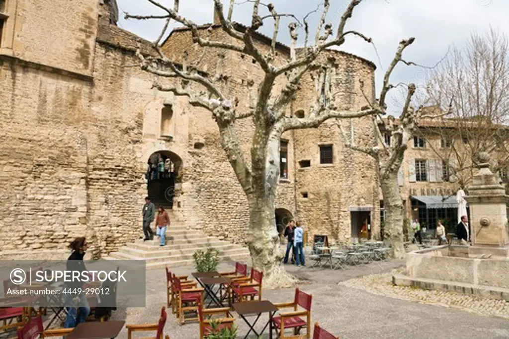 Old town of Gordes, Luberon, Provence, Southern France