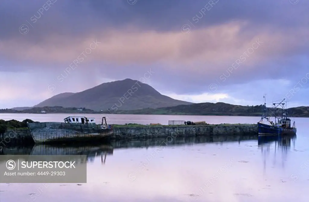 Europe, Great Britain, Ireland, Co. Galway, Connemara, Ship wreck near Moyard