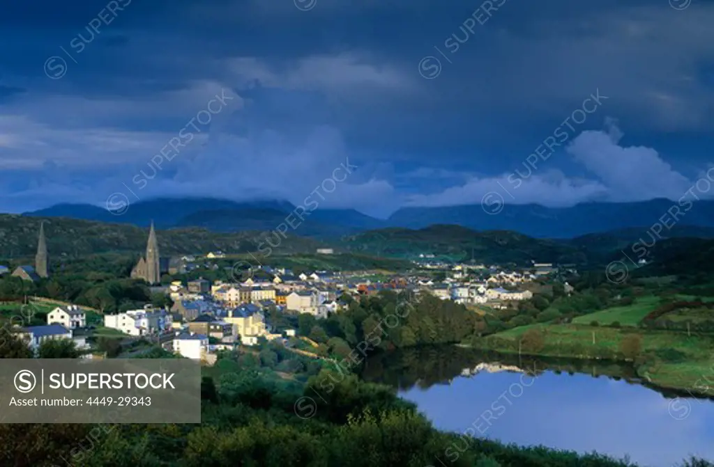 Europe, Great Britain, Ireland, Co. Galway, Connemara, view onto Clifden