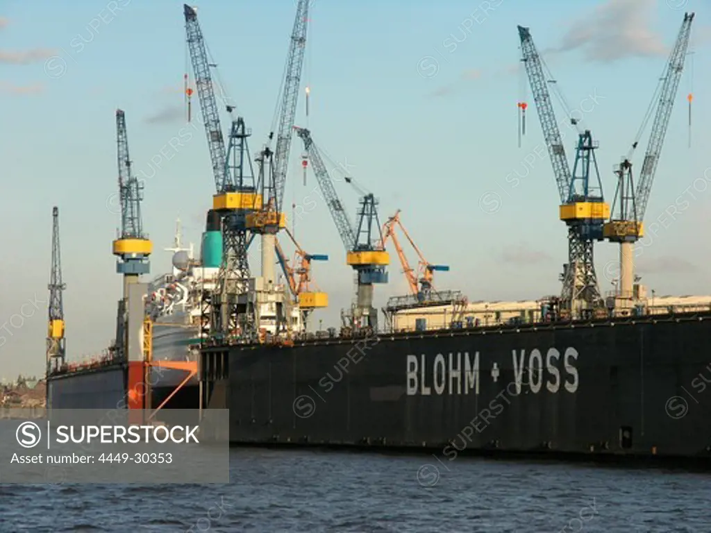 Cranes at the shipyard at harbour, Hanseatic City of Hamburg, Germany
