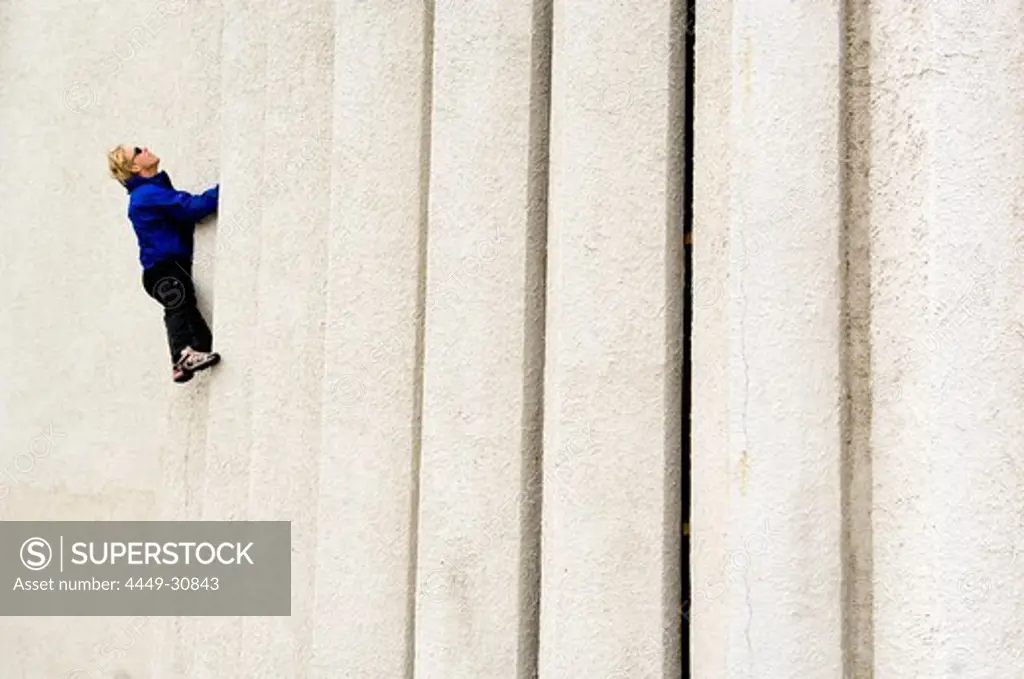 Facade climber, Reykjavik