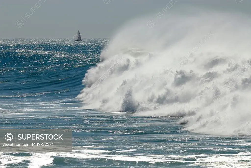 Waves breaking, near Guincho Beach, Costa de Lisboa, District of Lisbon, Estremadura, Portugal, Atlantic