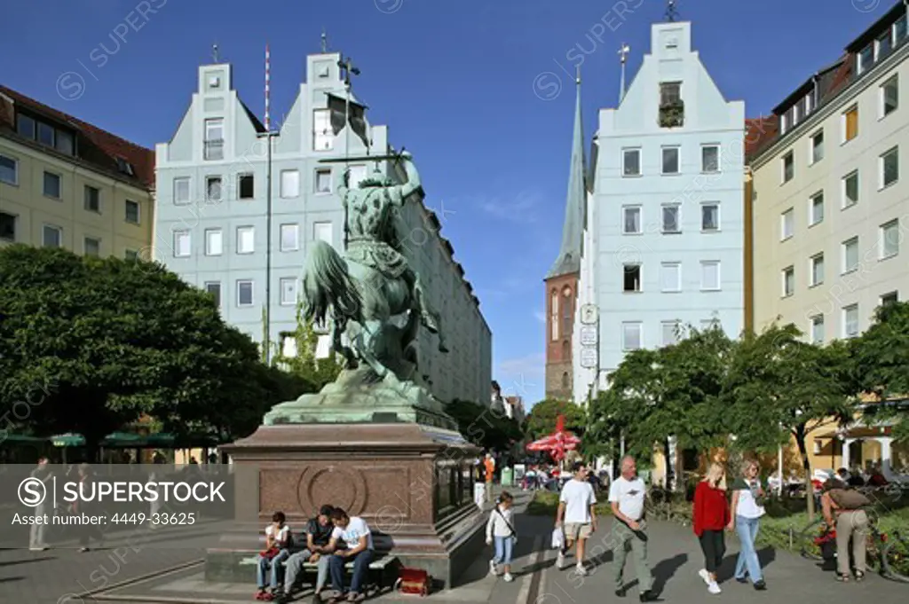 statue, Saint George, Nikolaiviertel, Berlin, Germany