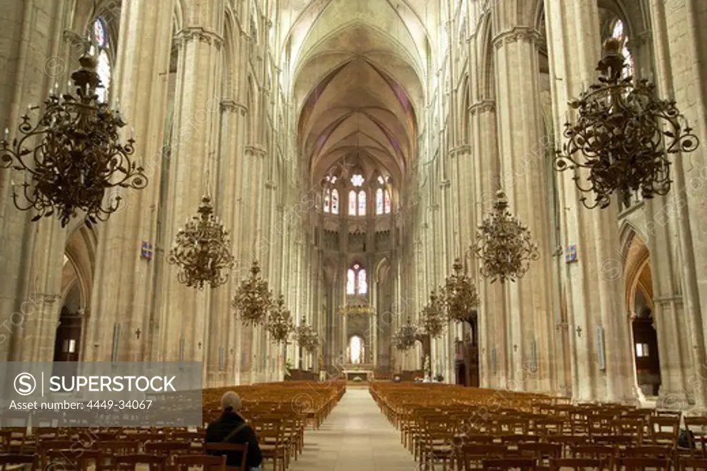 Saint Stephen's Cathedral in Bourges, Bourges Cathedral, Nave, The Way of St. James, Chemins de Saint Jacques, Via Lemovicensis, Bourges, Dept. Cher, région Centre, France, Europe