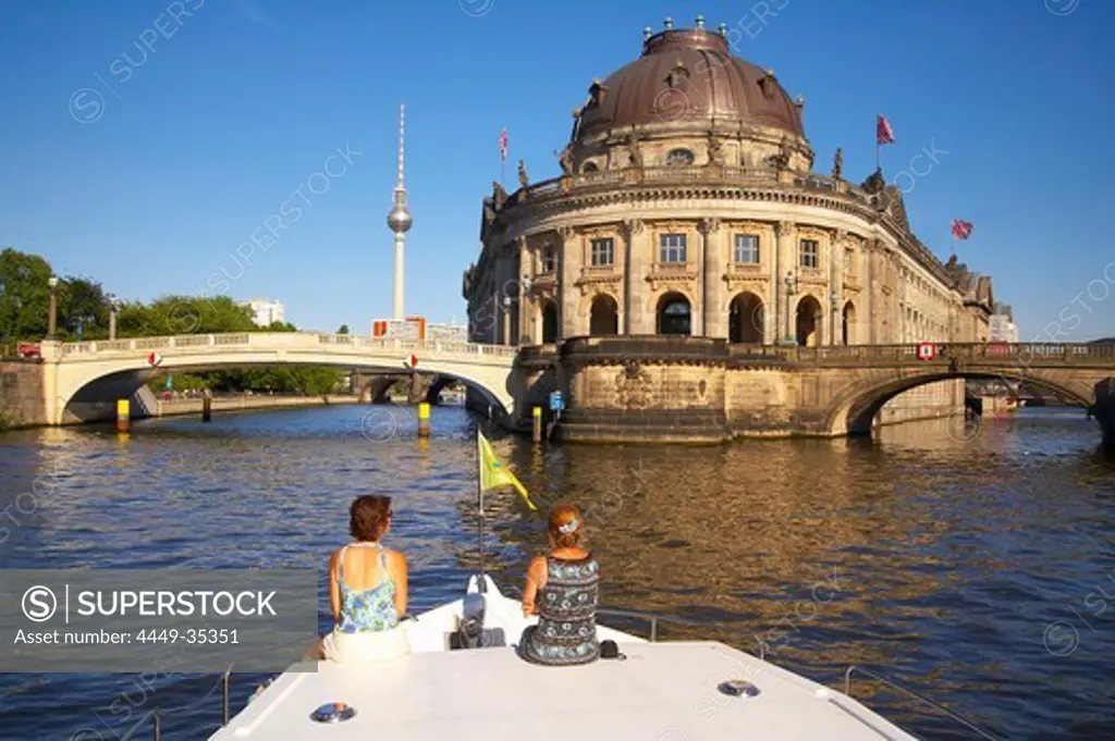 with the houseboat through Berlin Mitte (centre), Museumsinsel, Bodemuseum, television aerial mast, Spree, Germany, Europe