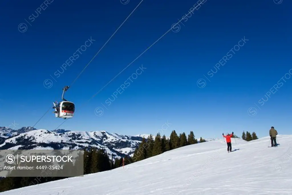 Saanersloch ropeway and slope, Saanenmoeser, Gstaad, Bernese Oberland, Canton of Berne, Switzerland